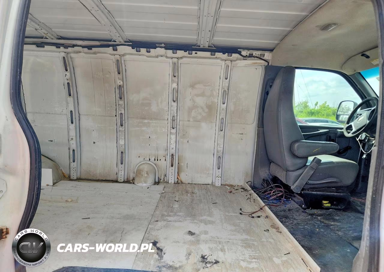 2014 Chevrolet Express G3500 VIN:1GCZGUCG2E1133296 - 11