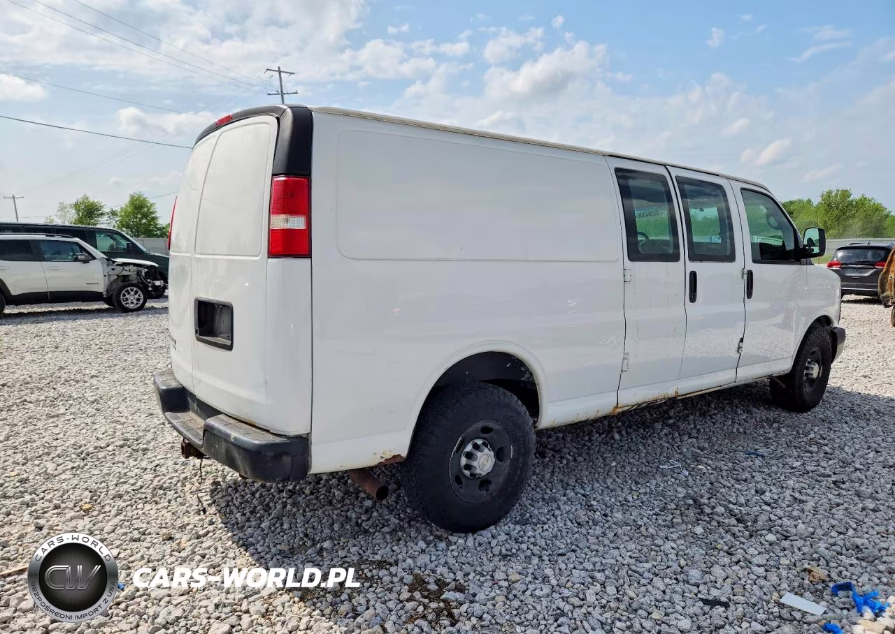 2014 Chevrolet Express G3500 VIN:1GCZGUCG2E1133296 - 3