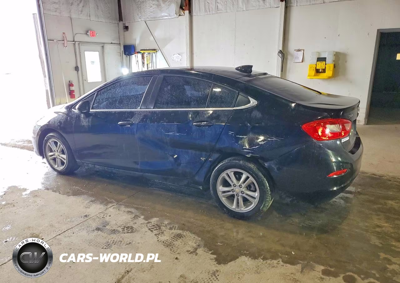 2017 Chevrolet Cruze VIN:1G1BE5SM7H7106030 - 2