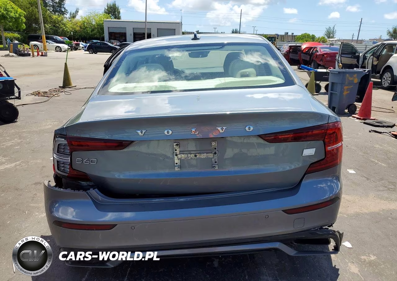 2021 Volvo S60 T8 Recharge R-Design VIN:7JRBR0FZ3MG122743 - 6