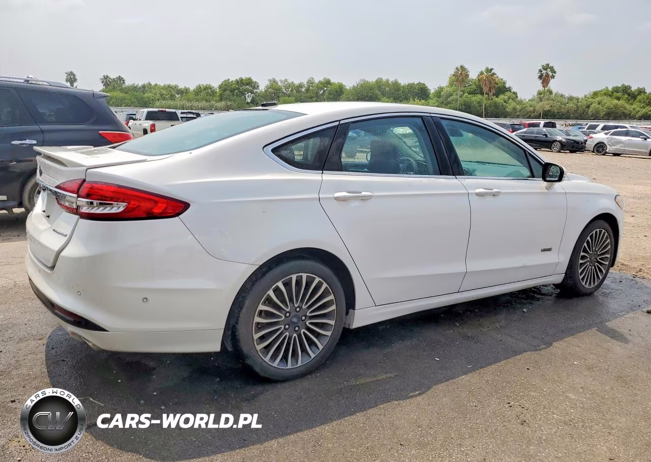 2017 Ford Fusion Titanium Phev VIN:3FA6P0SU3HR277605 - 3