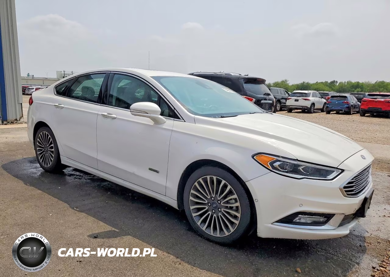 2017 Ford Fusion Titanium Phev VIN:3FA6P0SU3HR277605 - 4