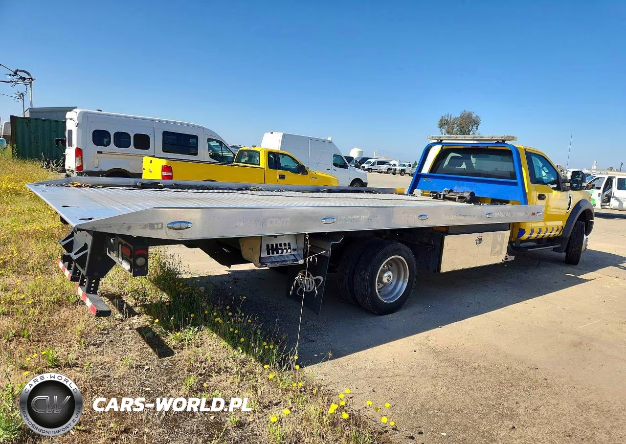 2019 Ford F550 Super Duty VIN:1FDUF5GY2KDA01683 - 3