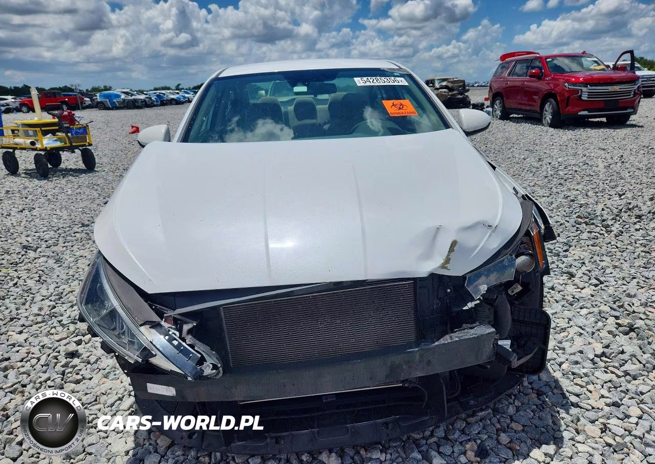 2020 Hyundai Elantra Sel VIN:5NPD84LF4LH545143 - 5