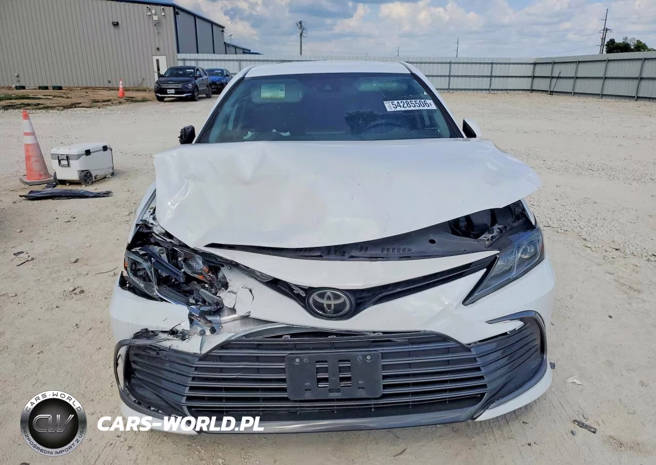 2021 Toyota Camry Le VIN:4T1C11AK9MU581511 - 5