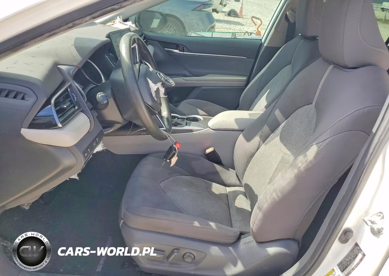 2021 Toyota Camry Le VIN:4T1C11AK9MU581511 - 7