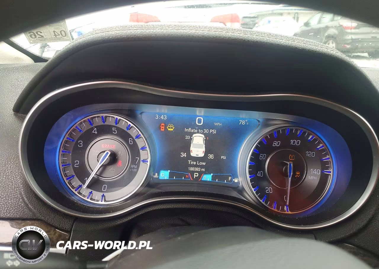 2016 Chrysler 300C VIN:2C3CCAEG2GH286993 - 9