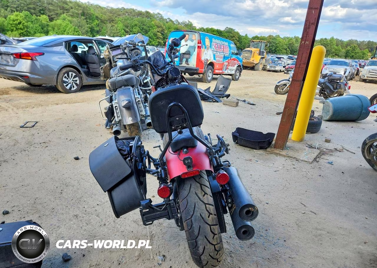 2023 Indian Motorcycle Co. Sport Chief VIN:56KDSDBH9P3011216 - 4