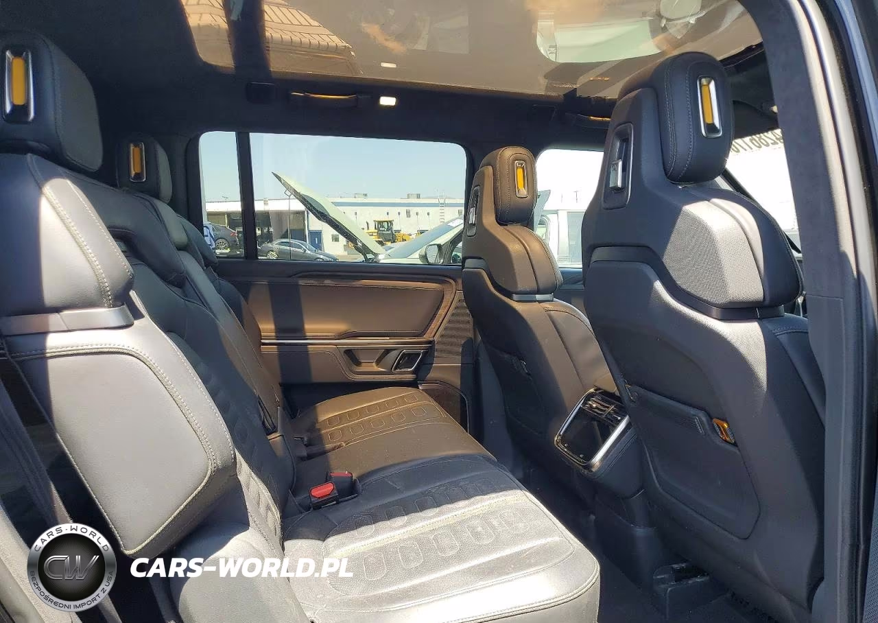 2022 Rivian R1S Launch Edition VIN:7PDSGABL1NN001954 - 11