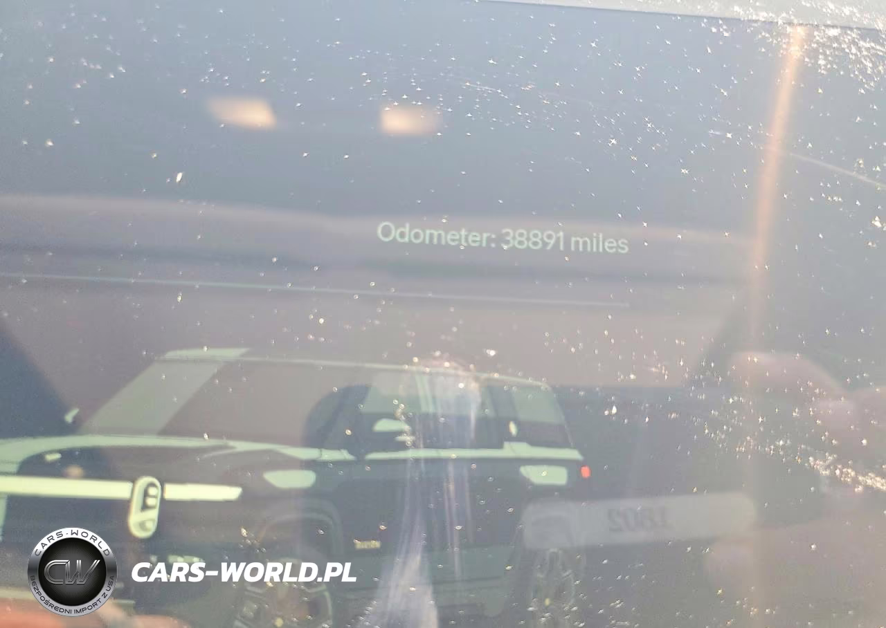 2022 Rivian R1S Launch Edition VIN:7PDSGABL1NN001954 - 9