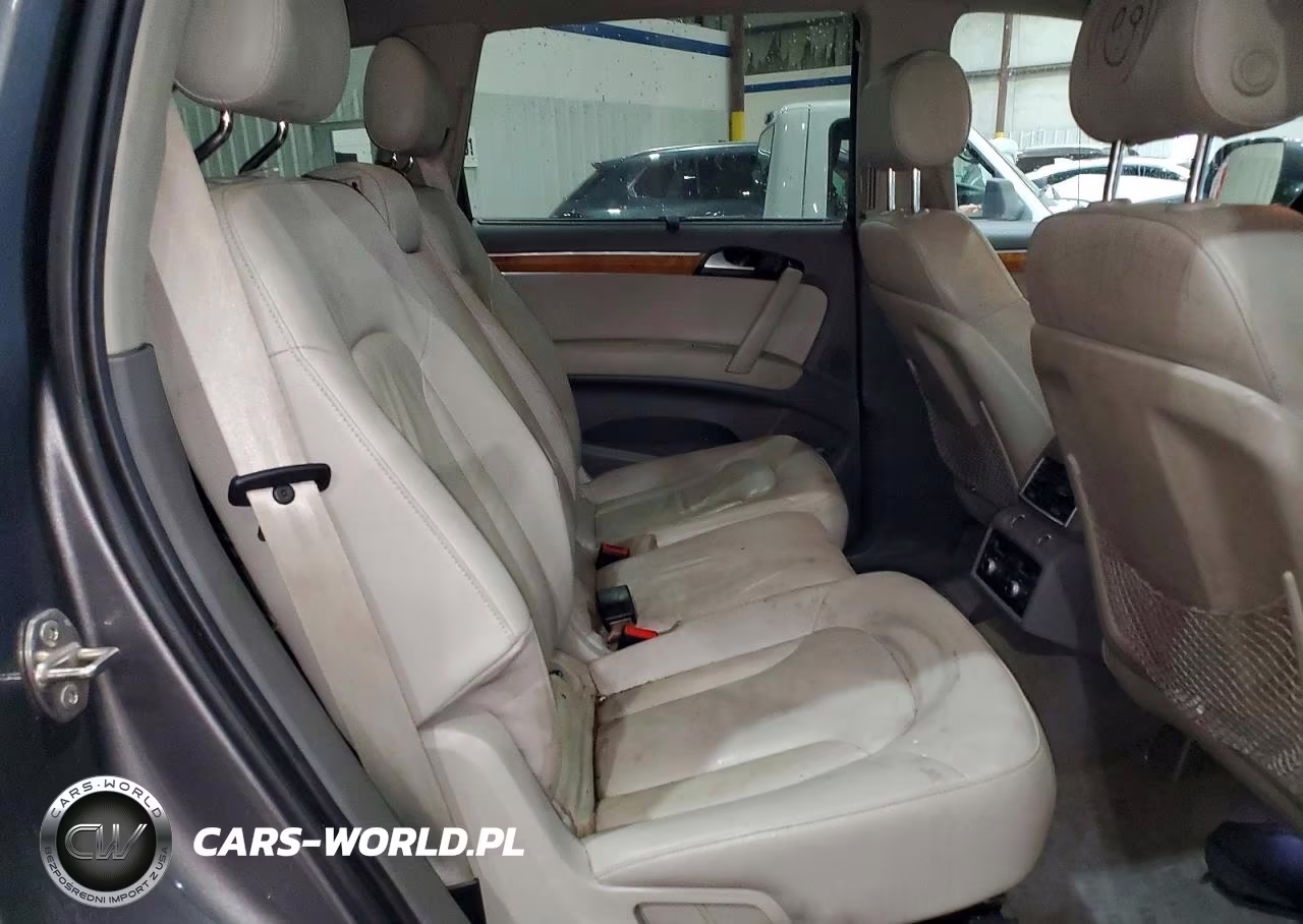 2010 Audi Q7 Premium Plus VIN:WA1LMAFE3AD008396 - 11