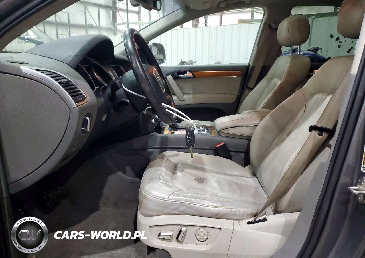 2010 Audi Q7 Premium Plus VIN:WA1LMAFE3AD008396 - 7
