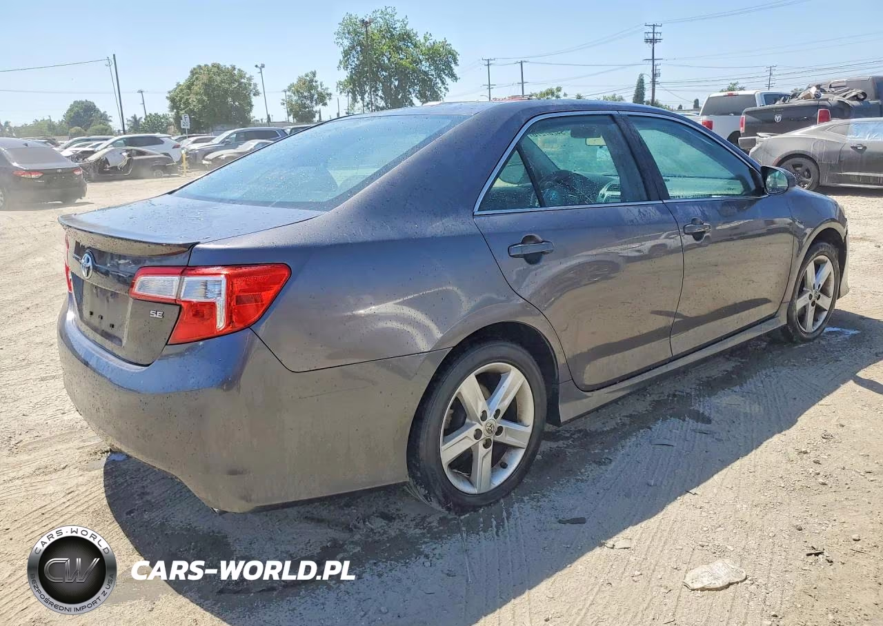 2014 Toyota Camry Se VIN:4T1BF1FK1EU804499 - 3