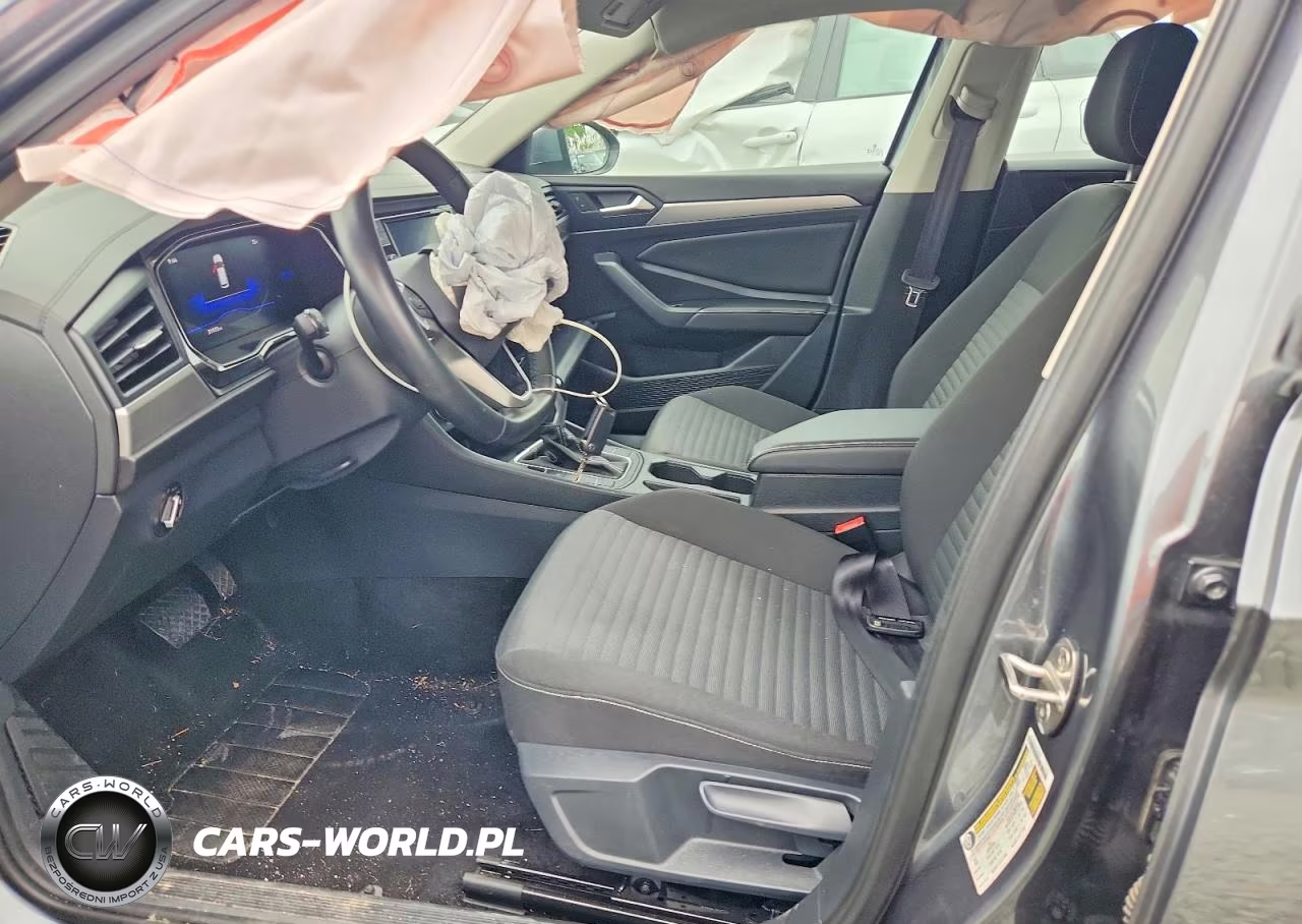 2024 Volkswagen Jetta S VIN:3VW5M7BU3RM090271 - 7