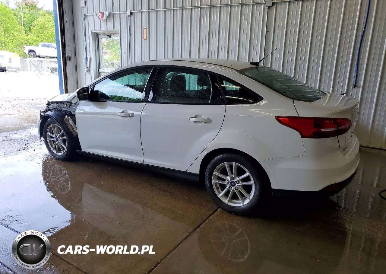 2018 Ford Focus Se VIN:1FADP3F23JL309846 - 2