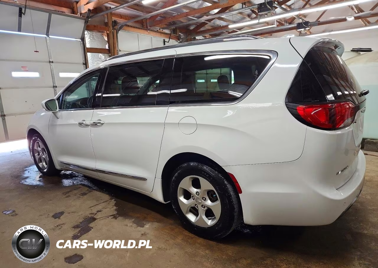 2017 Chrysler Pacifica Touring L Plus VIN:2C4RC1EG1HR644120 - 2