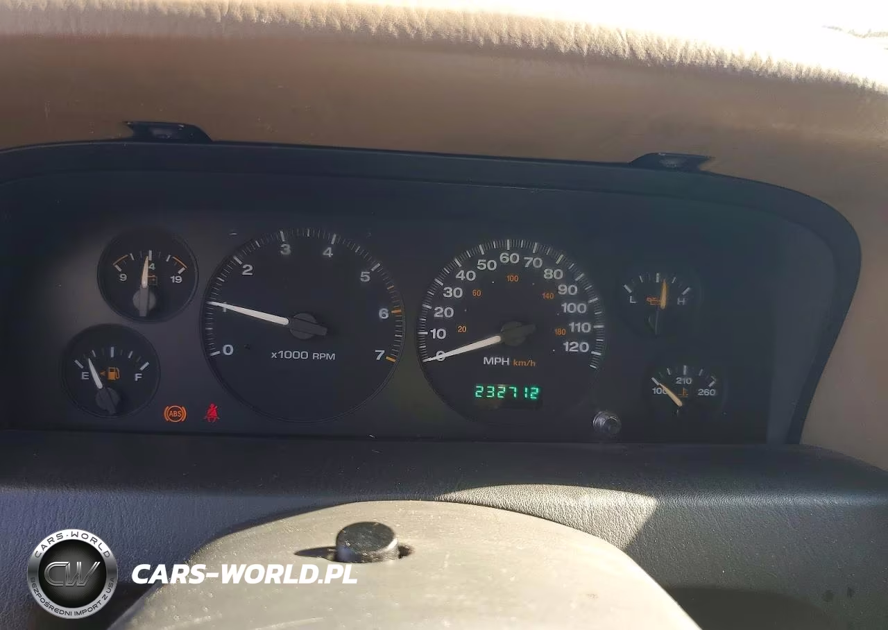 2004 Jeep Grand Cherokee Laredo VIN:1J4GX48S64C225111 - 9