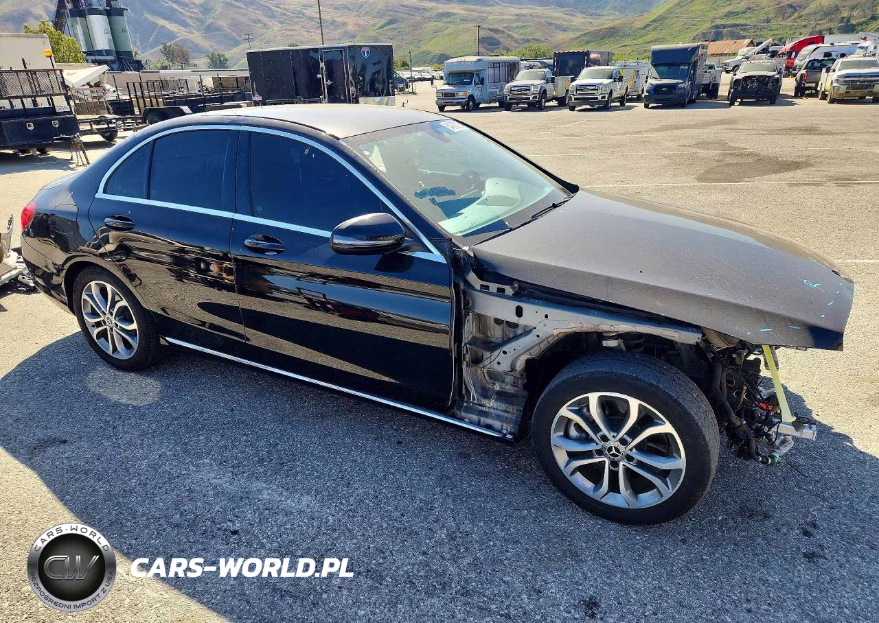 2017 Mercedes-Benz C 300 VIN:55SWF4JB6HU225034 - 4