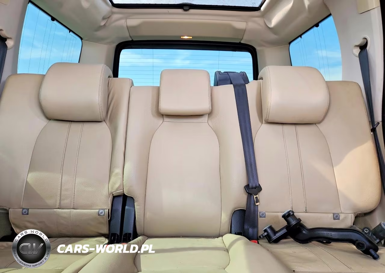 2012 Land Rover Lr4 VIN:SALAB2D40CA630390 - 10