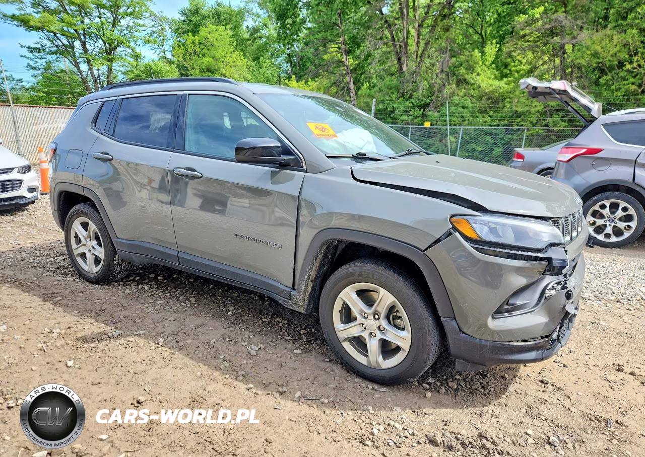 2024 Jeep Compass Latitude VIN:3C4NJDBN4RT583174 - 4