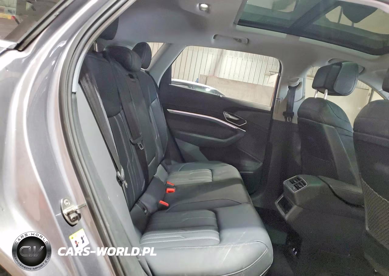 2021 Audi E-Tron Prestige VIN:WA1VAAGE3MB018135 - 11
