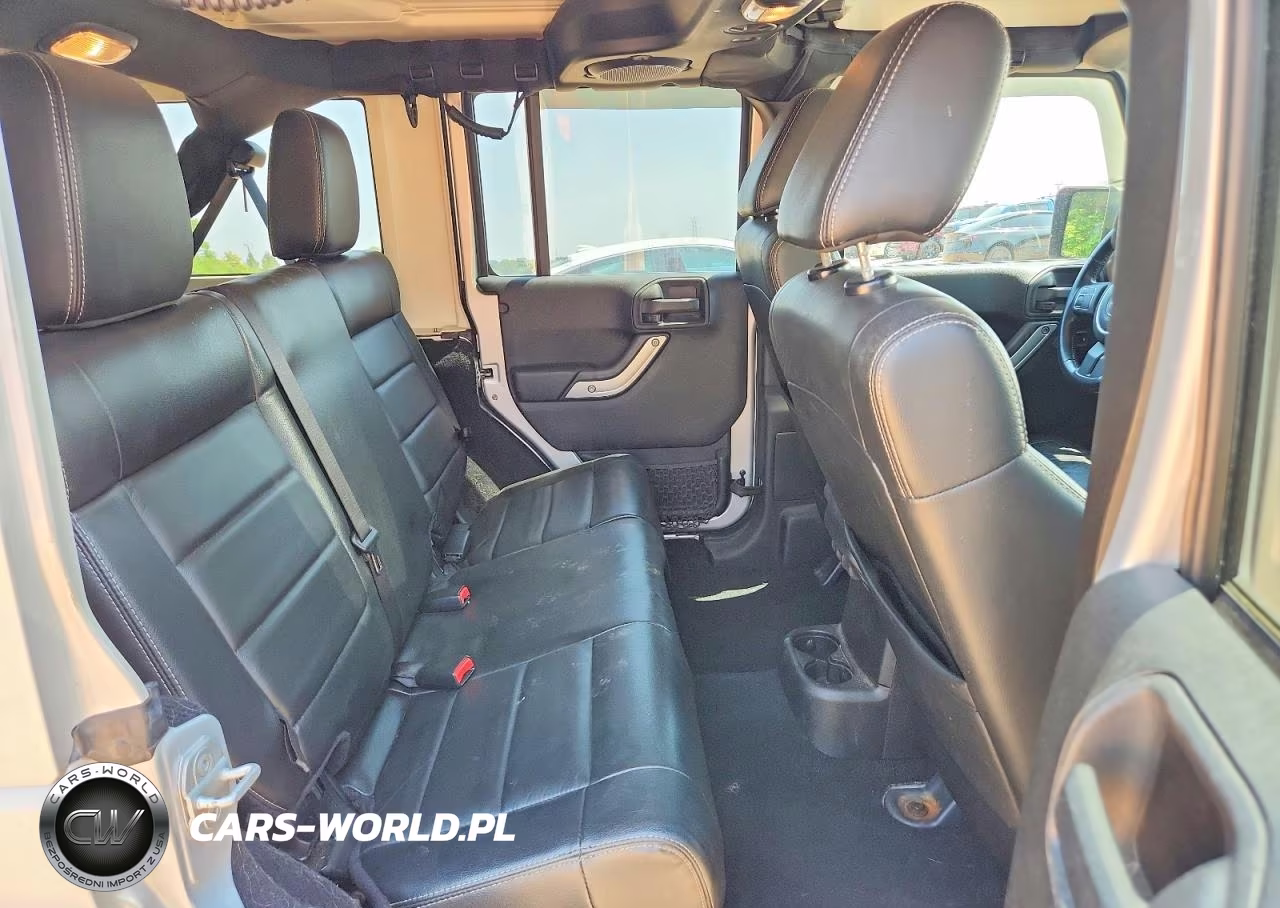 2012 Jeep Wrangler Unlimited Sahara VIN:1C4BJWEG2CL216546 - 10