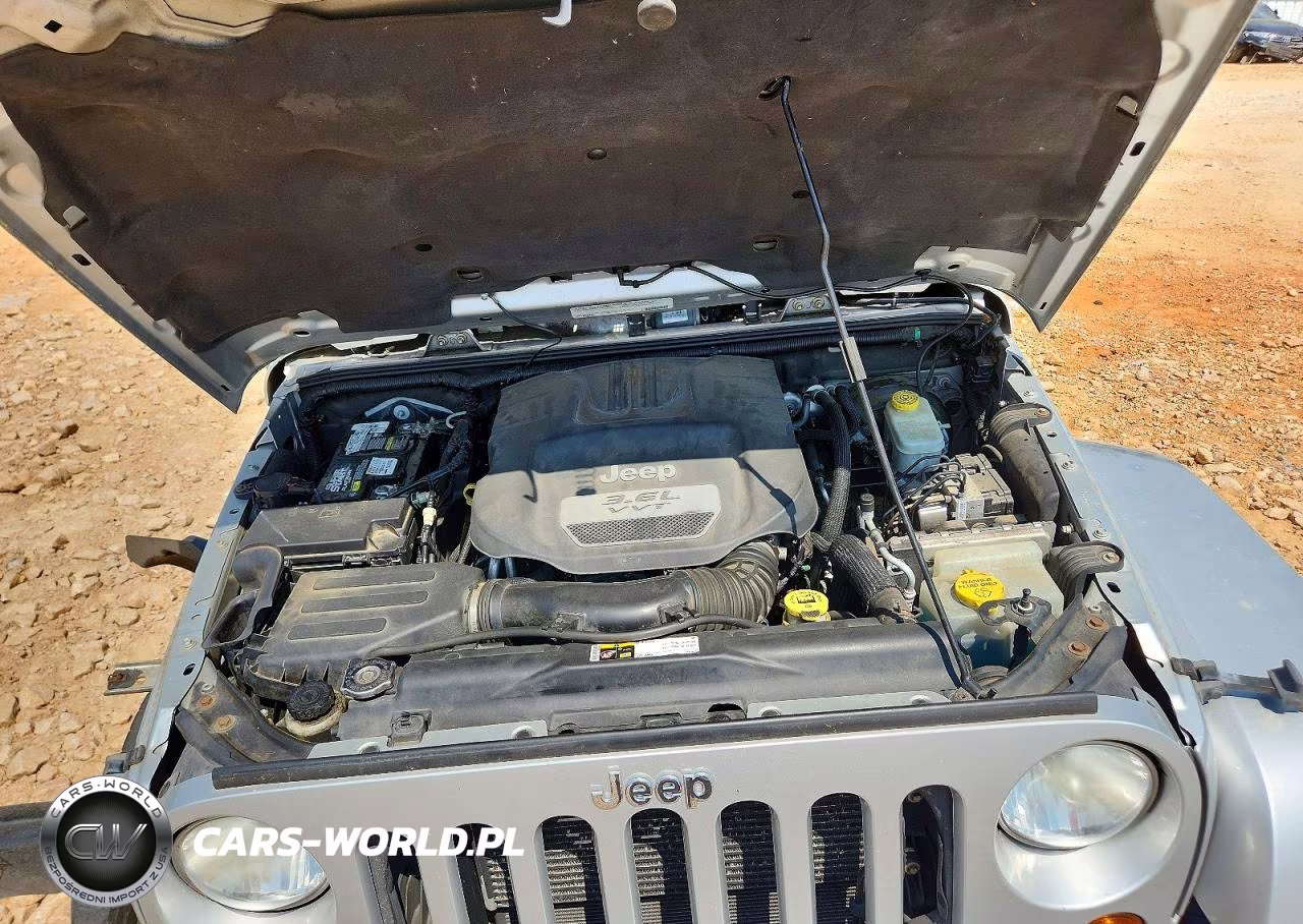 2012 Jeep Wrangler Unlimited Sahara VIN:1C4BJWEG2CL216546 - 11