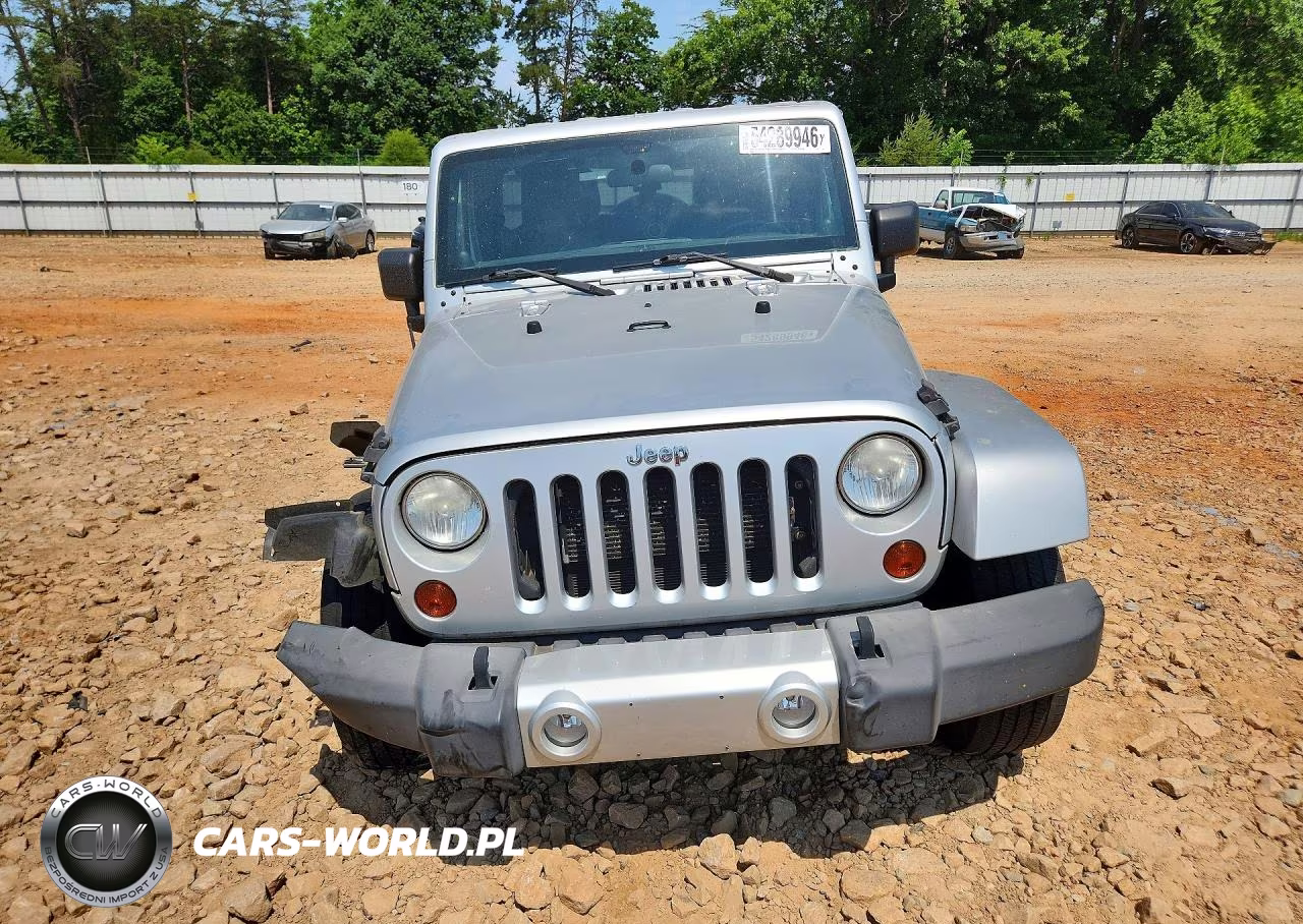 2012 Jeep Wrangler Unlimited Sahara VIN:1C4BJWEG2CL216546 - 5
