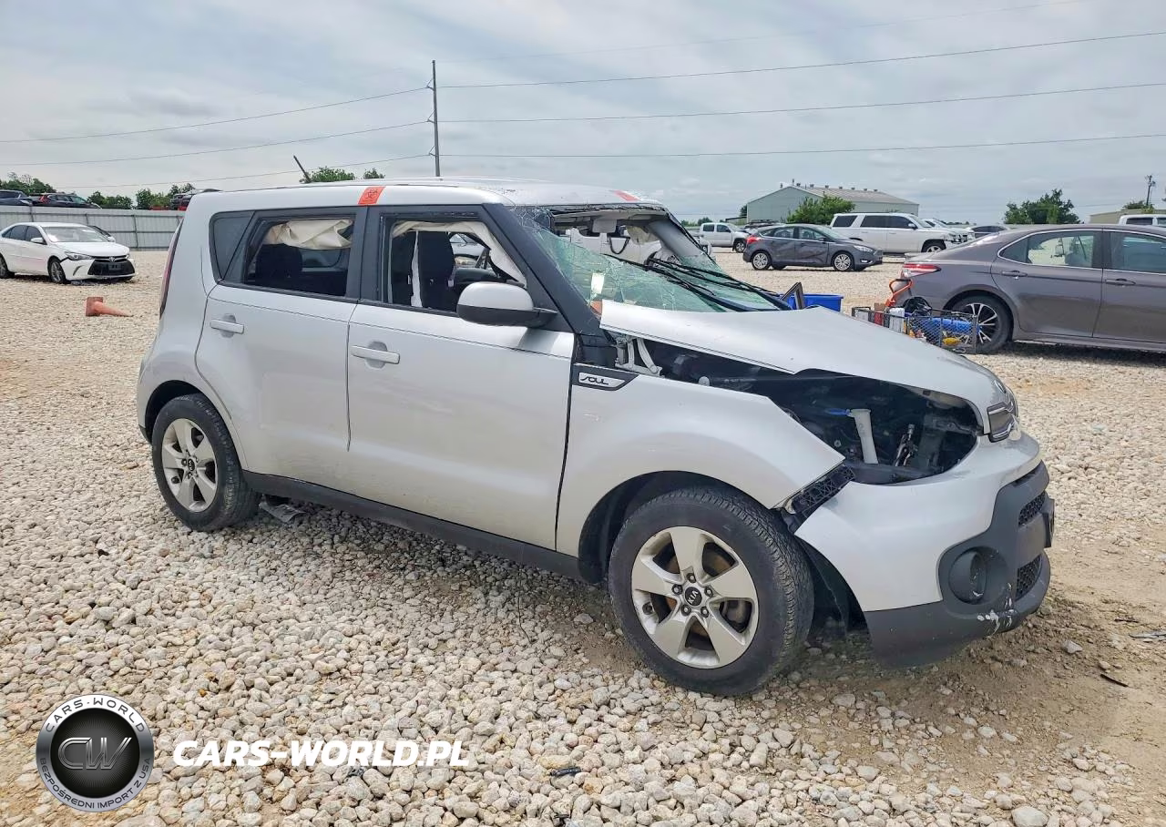 2018 Kia Soul Base VIN:KNDJN2A26J7545064 - 4