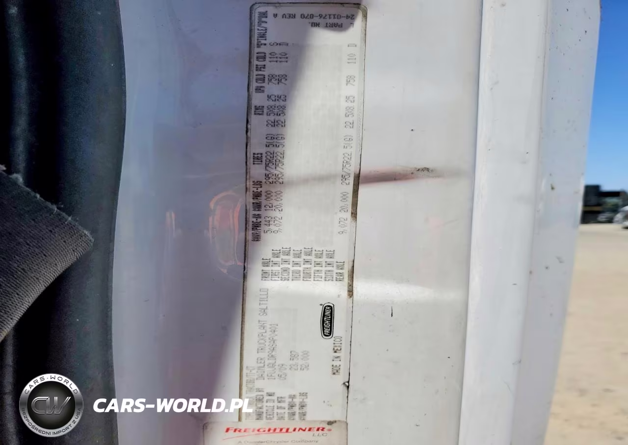 2010 Freightliner Cascadia VIN:1FUJGLDR9ASAP0401 - 10