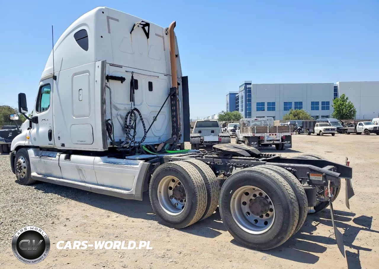 2010 Freightliner Cascadia VIN:1FUJGLDR9ASAP0401 - 3