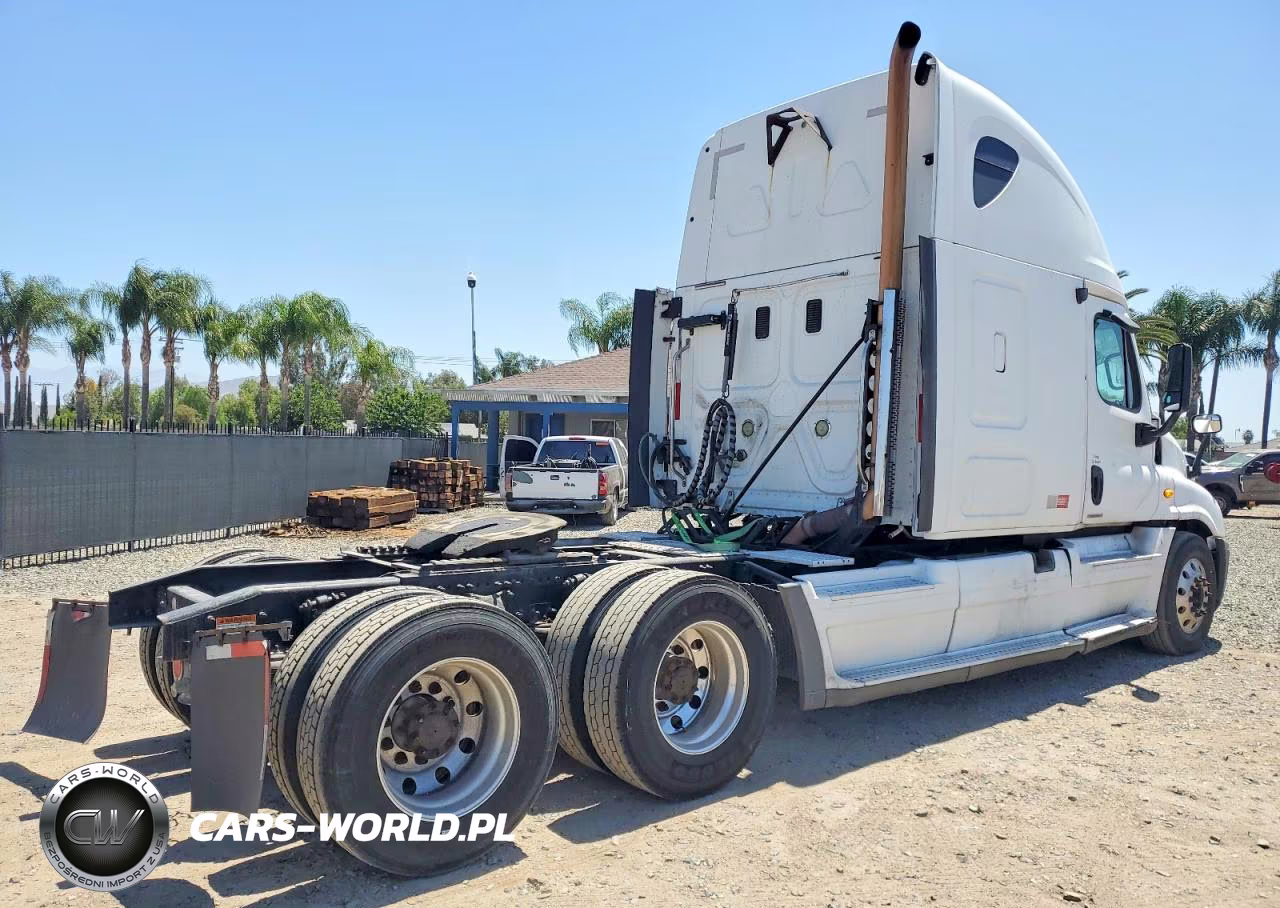 2010 Freightliner Cascadia VIN:1FUJGLDR9ASAP0401 - 4
