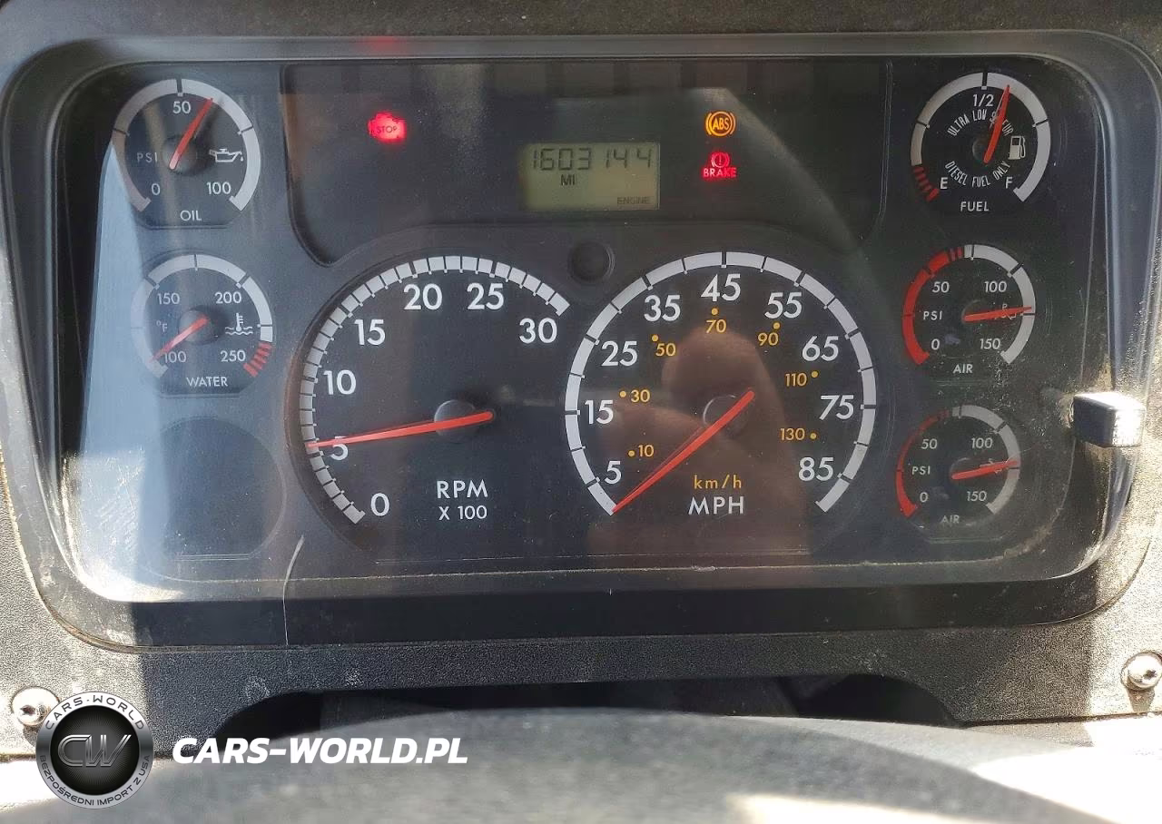 2010 Freightliner Cascadia VIN:1FUJGLDR9ASAP0401 - 8