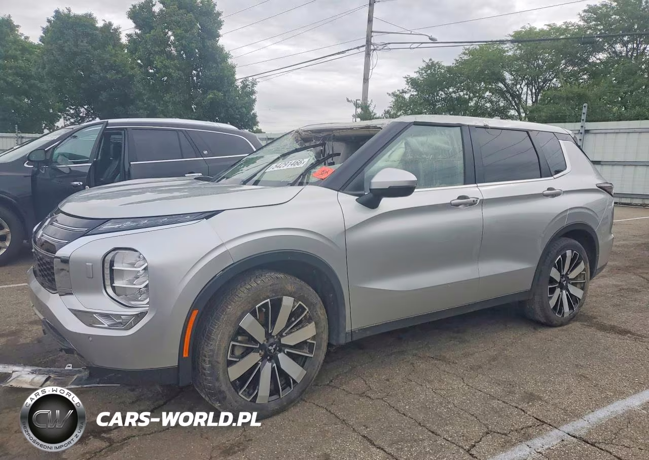 2025 Mitsubishi Outlander Se – zdjęcie 1 z 13