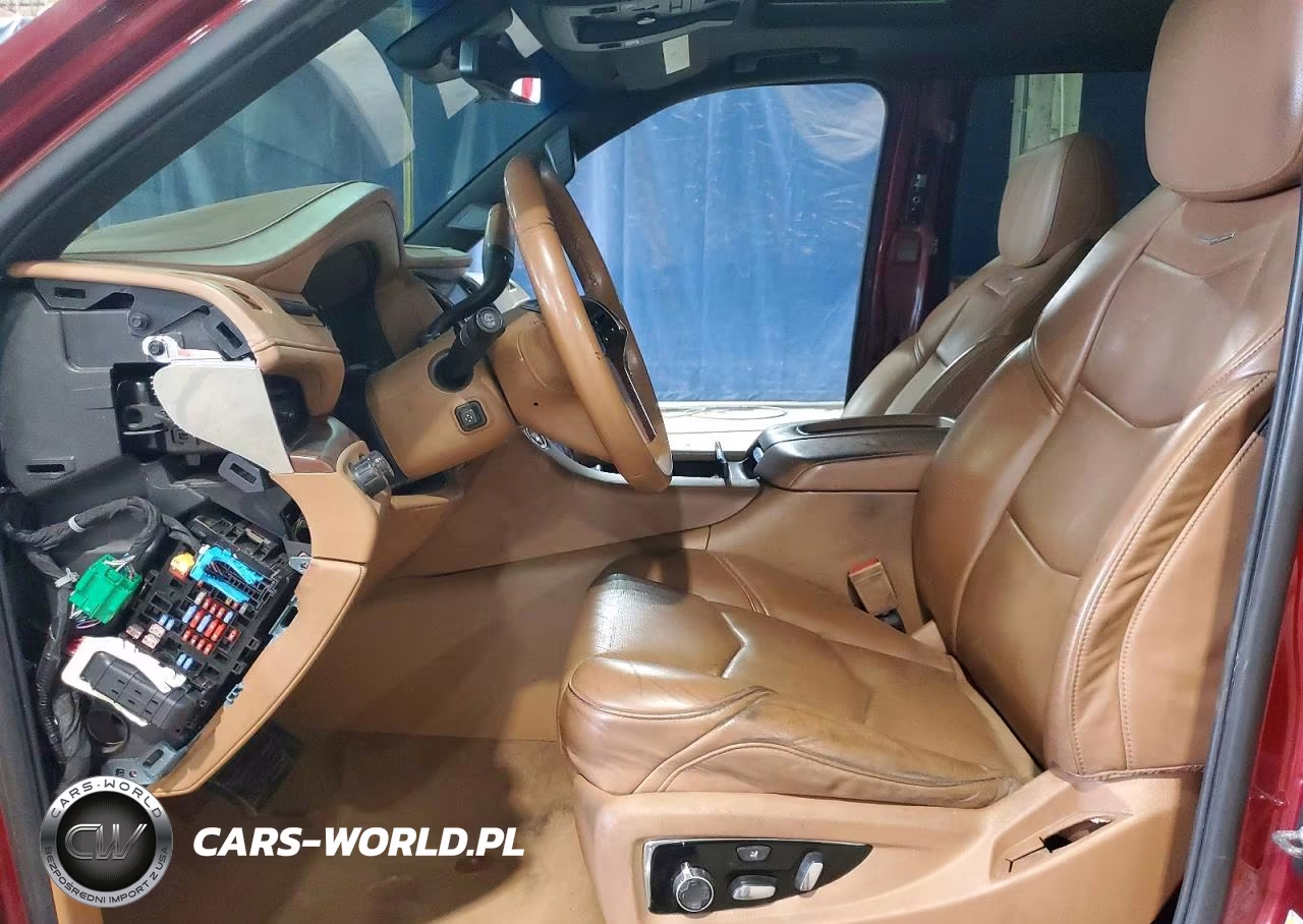 2017 Cadillac Escalade Platinum VIN:1GYS4DKJ1HR160948 - 7