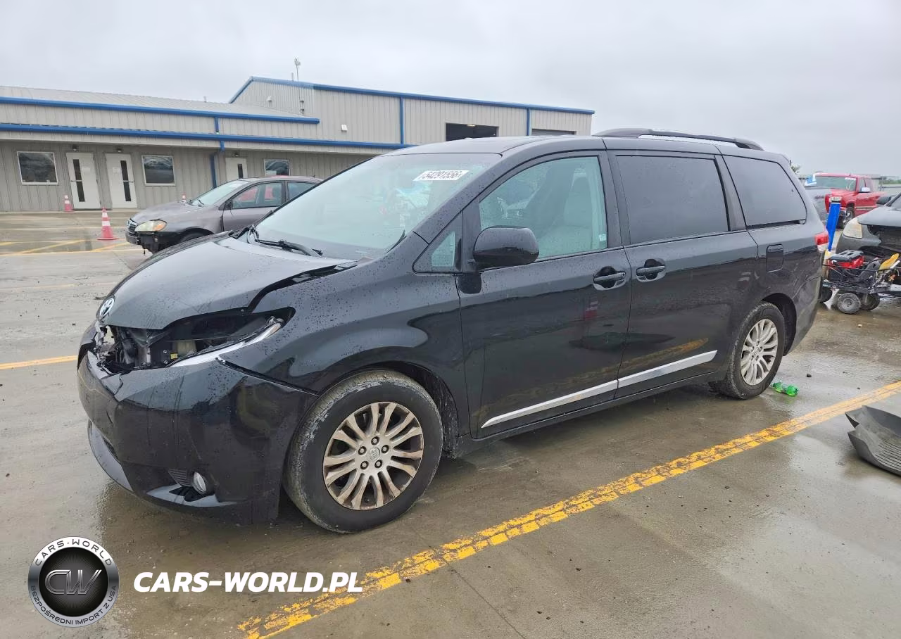 2013 Toyota Sienna Xle 8-Passenger