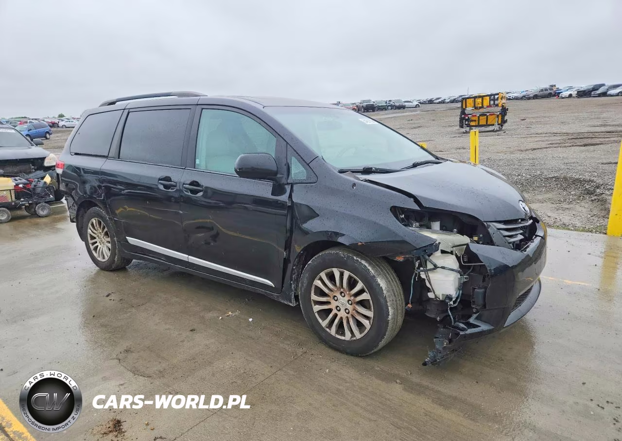 2013 Toyota Sienna Xle 8-Passenger VIN:5TDYK3DC2DS400258 - 4