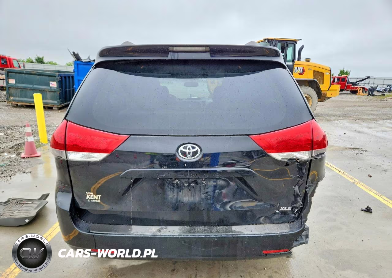 2013 Toyota Sienna Xle 8-Passenger VIN:5TDYK3DC2DS400258 - 6