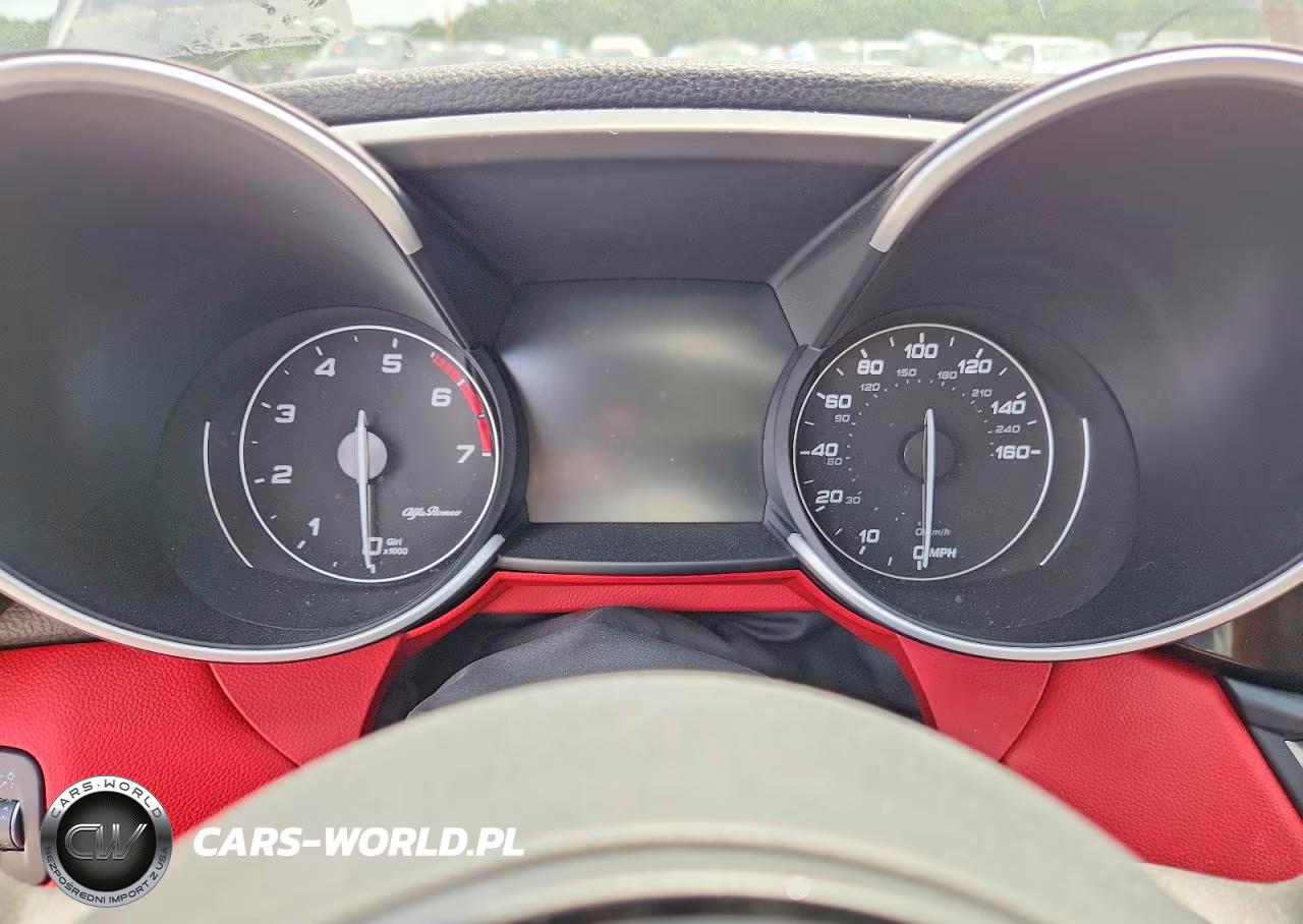 2021 Alfa Romeo Giulia Sport VIN:ZARFANAN0M7644910 - 9