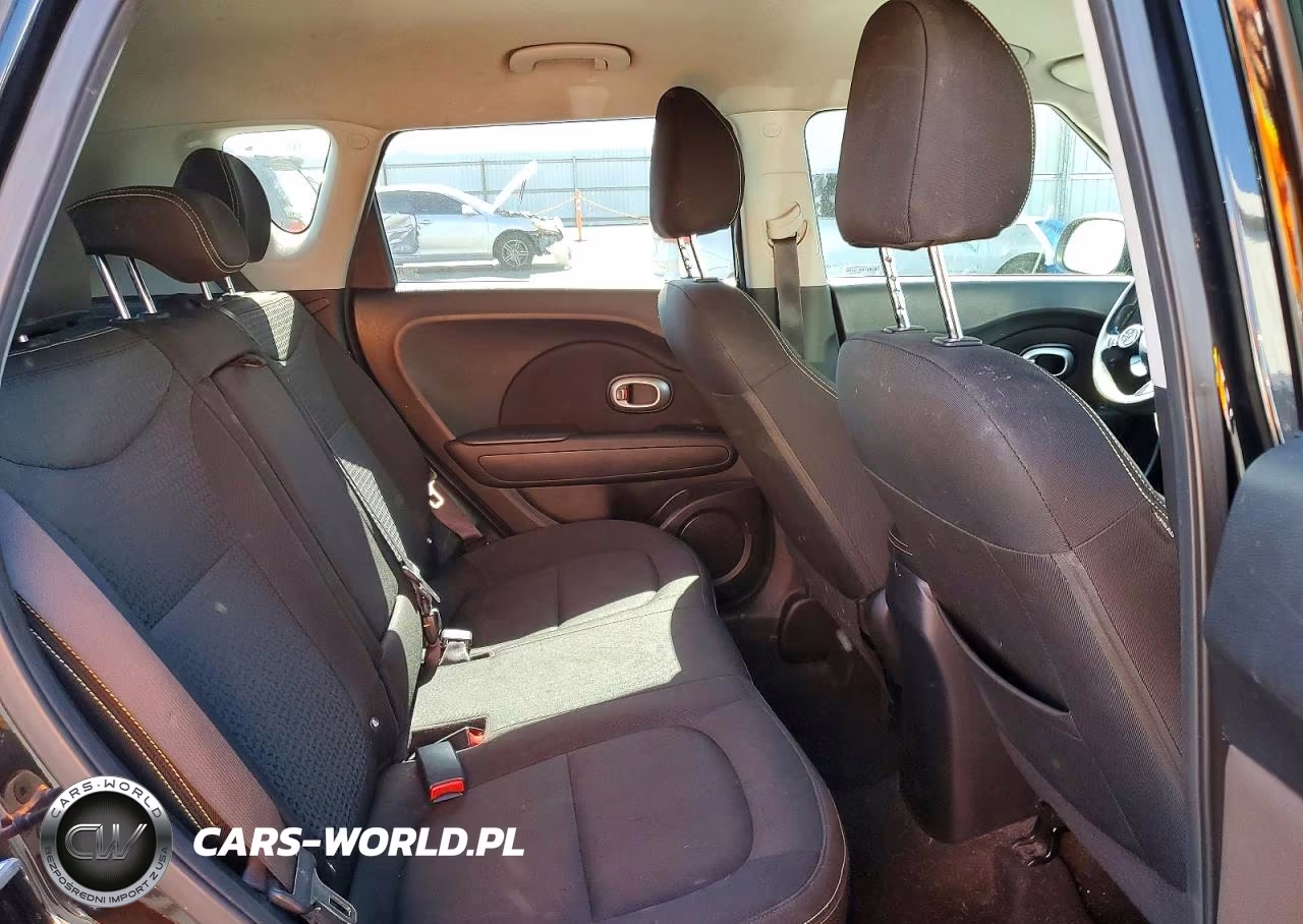 2016 Kia Soul + VIN:KNDJP3A5XG7349731 - 10