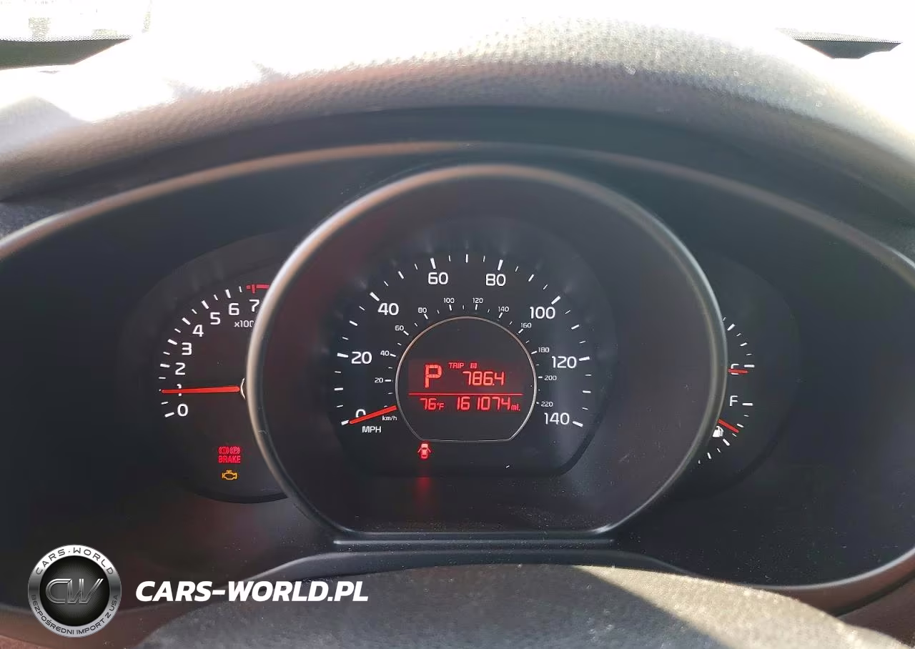 2016 Kia Soul + VIN:KNDJP3A5XG7349731 - 9