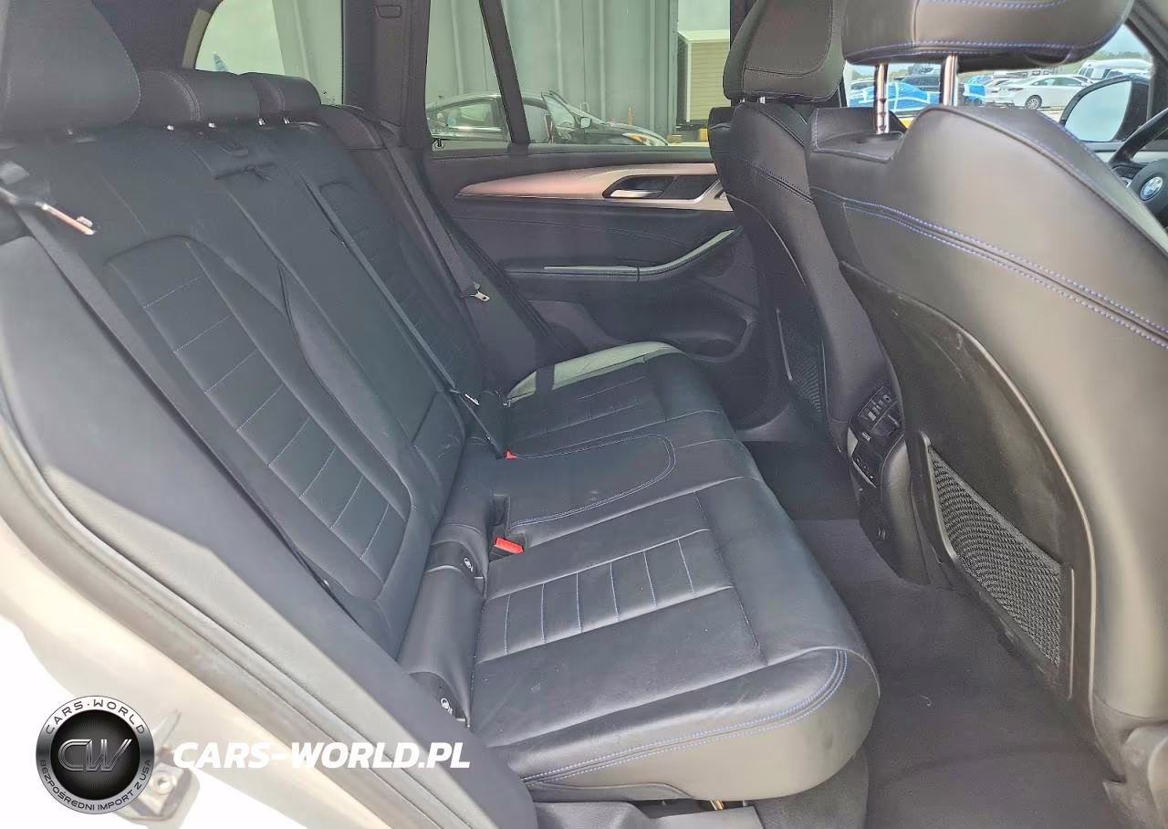 2018 BMW X3 xDrivem40I VIN:5UXTS3C58J0Y98069 - 11