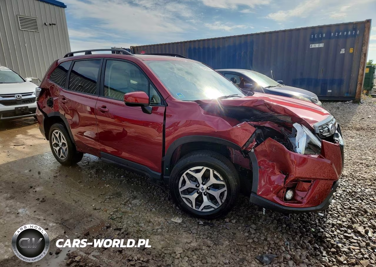 2024 Subaru Forester Premium VIN:JF2SKADC6RH493356 - 4