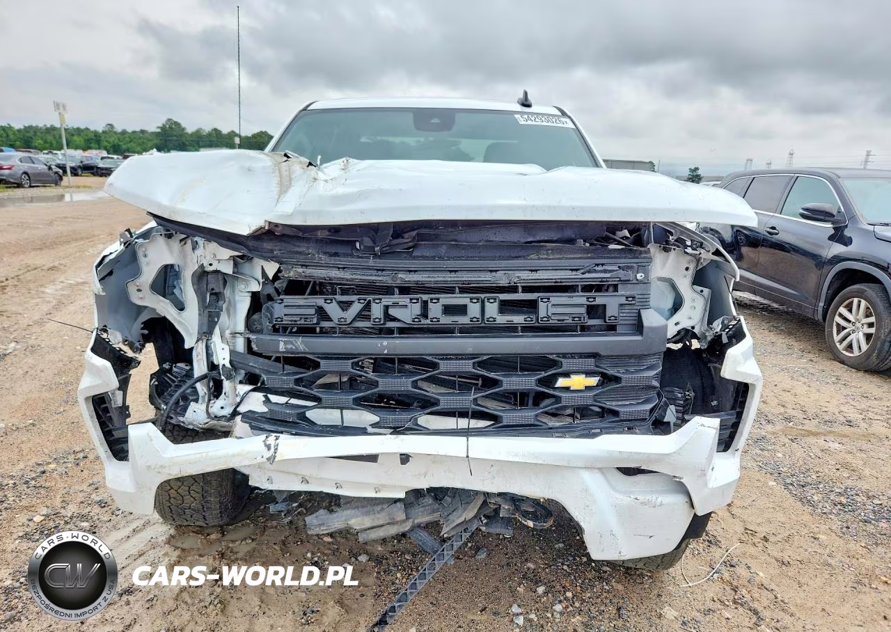2025 Chevrolet Silverado K1500 Custom VIN:1GCPKBEK5SZ138579 - 5