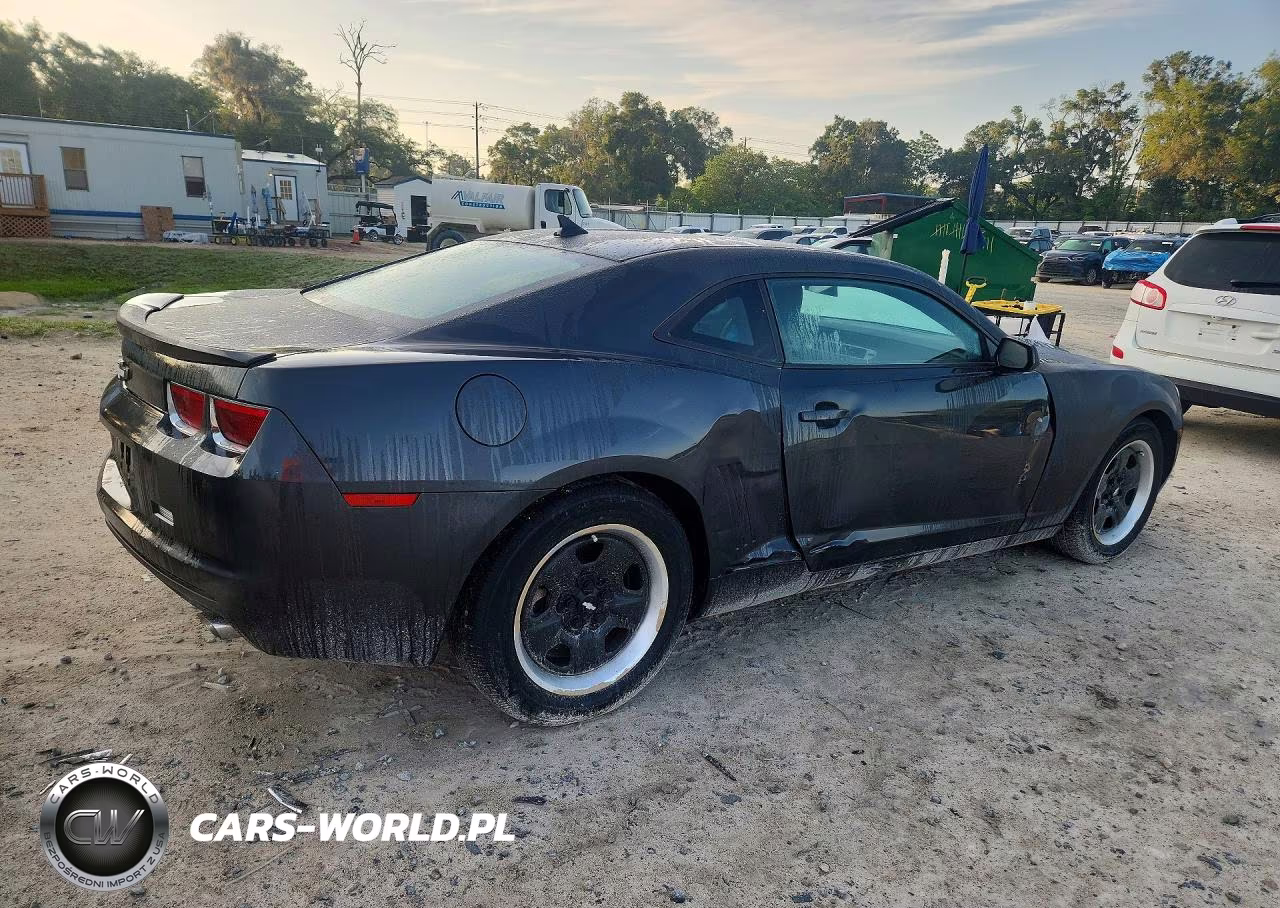 2013 Chevrolet Camaro Ls VIN:2G1FA1E38D9184818 - 3