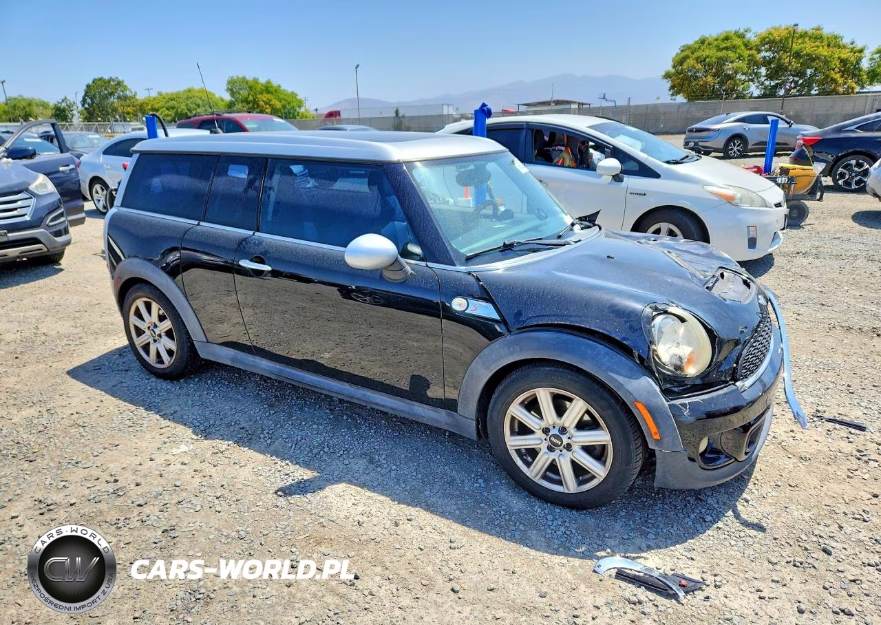 2011 Mini Cooper S Clubman VIN:WMWZG3C56BTY35482 - 4