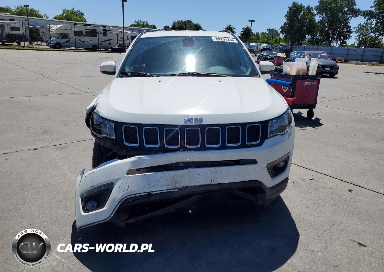 2018 Jeep Compass Latitude VIN:3C4NJCBB1JT495302 - 5