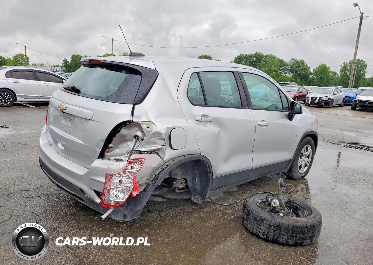 2018 Chevrolet Trax Ls VIN:3GNCJKSB4JL206681 - 3