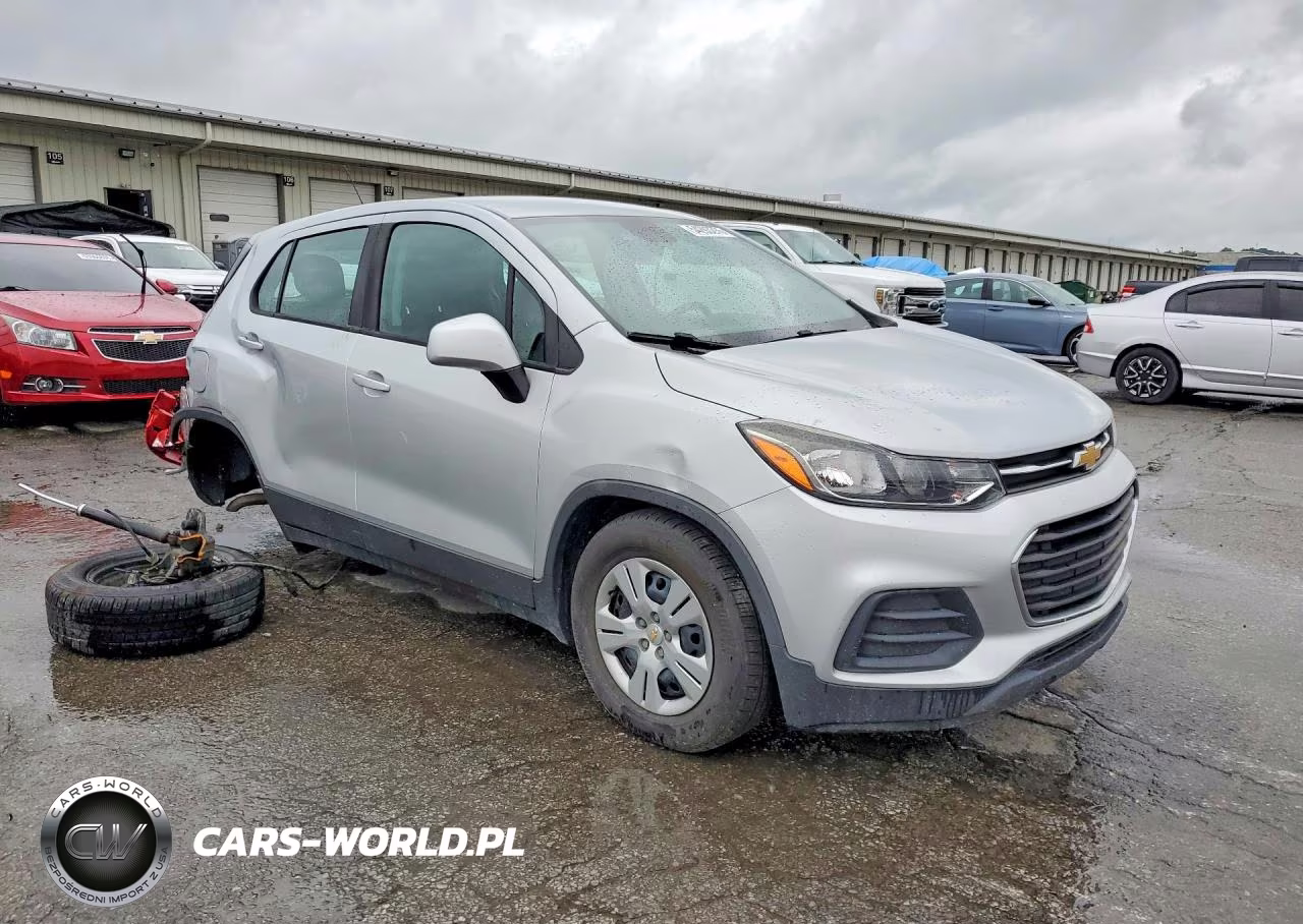 2018 Chevrolet Trax Ls VIN:3GNCJKSB4JL206681 - 4