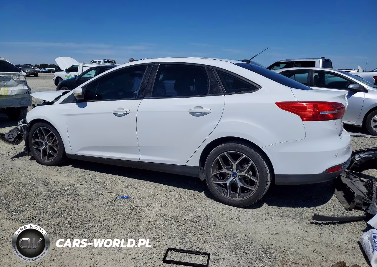 2018 Ford Focus Sel VIN:1FADP3H22JL217480 - 2